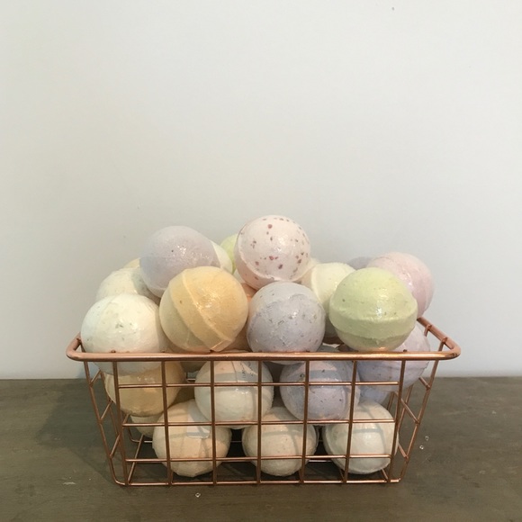 Perfectly Posh Other - PERFECTLY POSH BATH BOMBS (30 multi scent)